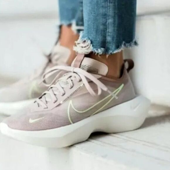 Nike Vista Lite Fossil Stone Low Top Chunky Running Shoes Women's Size 9.5 - Picture 2 of 11